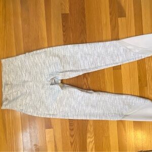 Lululemon white gray Leggings scallop hem